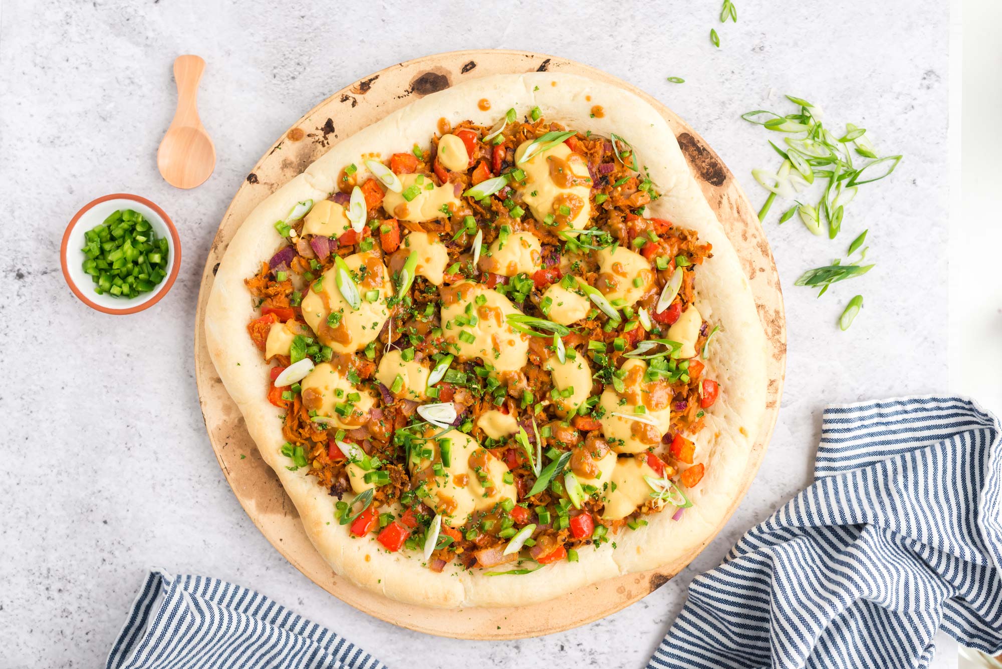 thai red pepper and carrot pizza