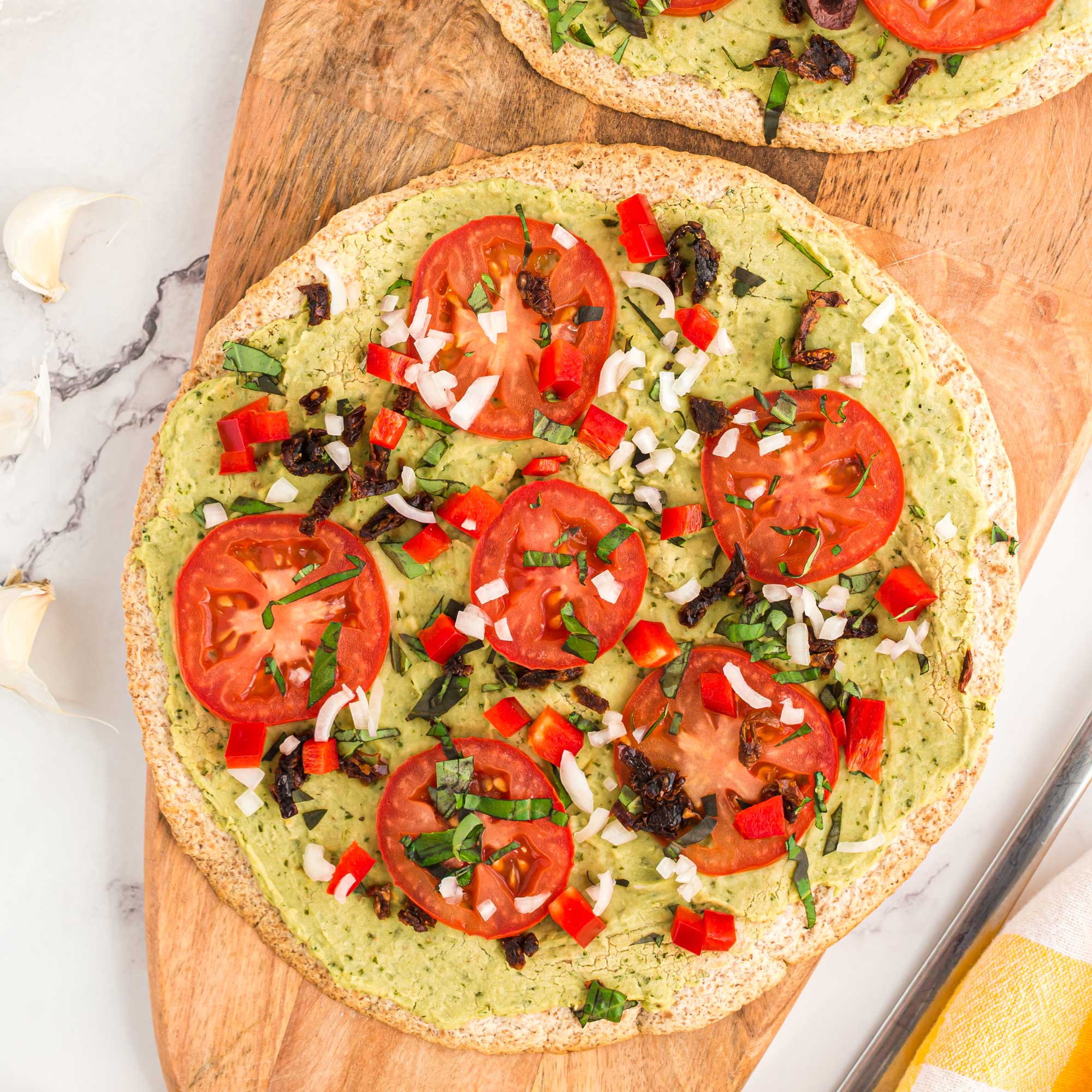 white bean pesto pizza